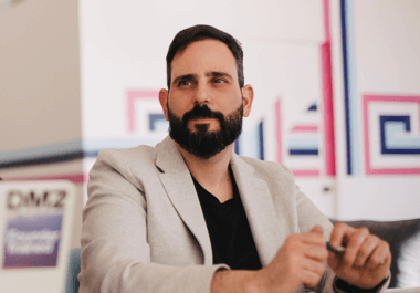 Seguimiento Automático (Lead > Cita > Post-servicio > reseña)